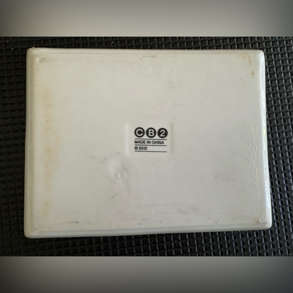 CB2 Oliver Marshmallow Floats 2011, Rectangular Appetizer Plate, Crate & Barrel - Picture 3 of 3